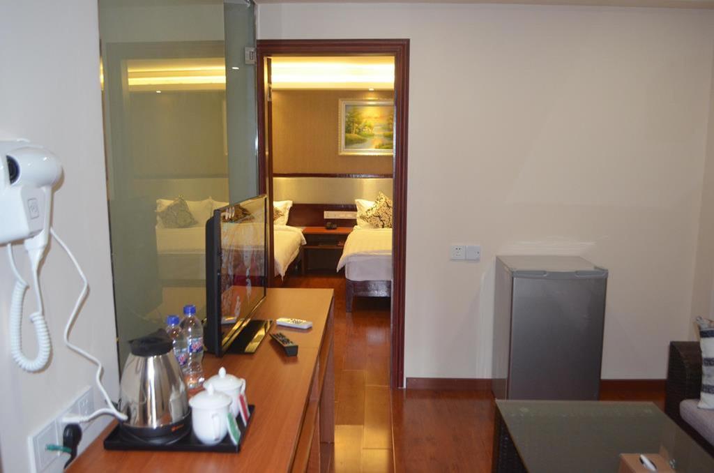 Good Luck Hotel Yangon Bagian luar foto