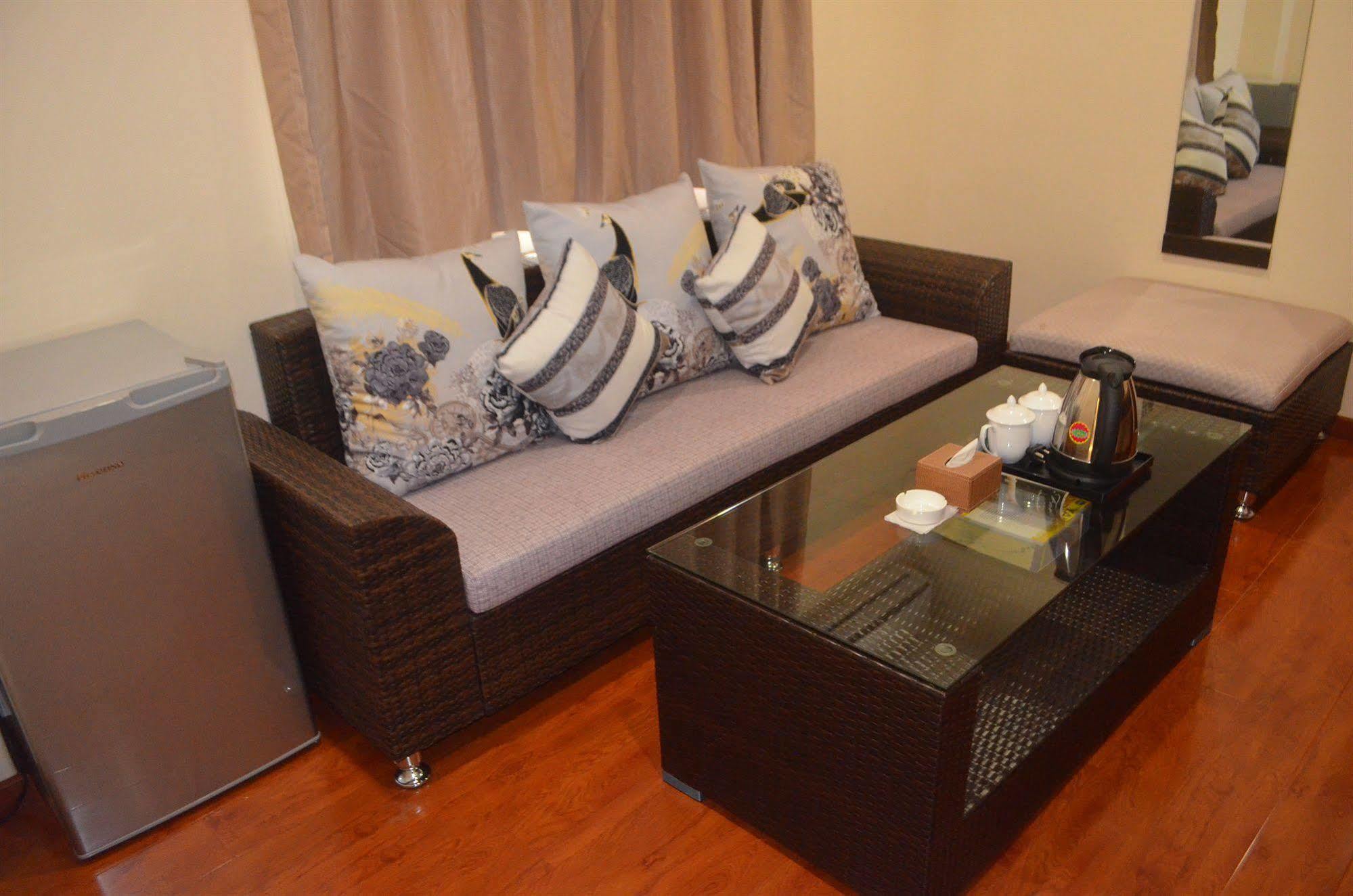 Good Luck Hotel Yangon Bagian luar foto