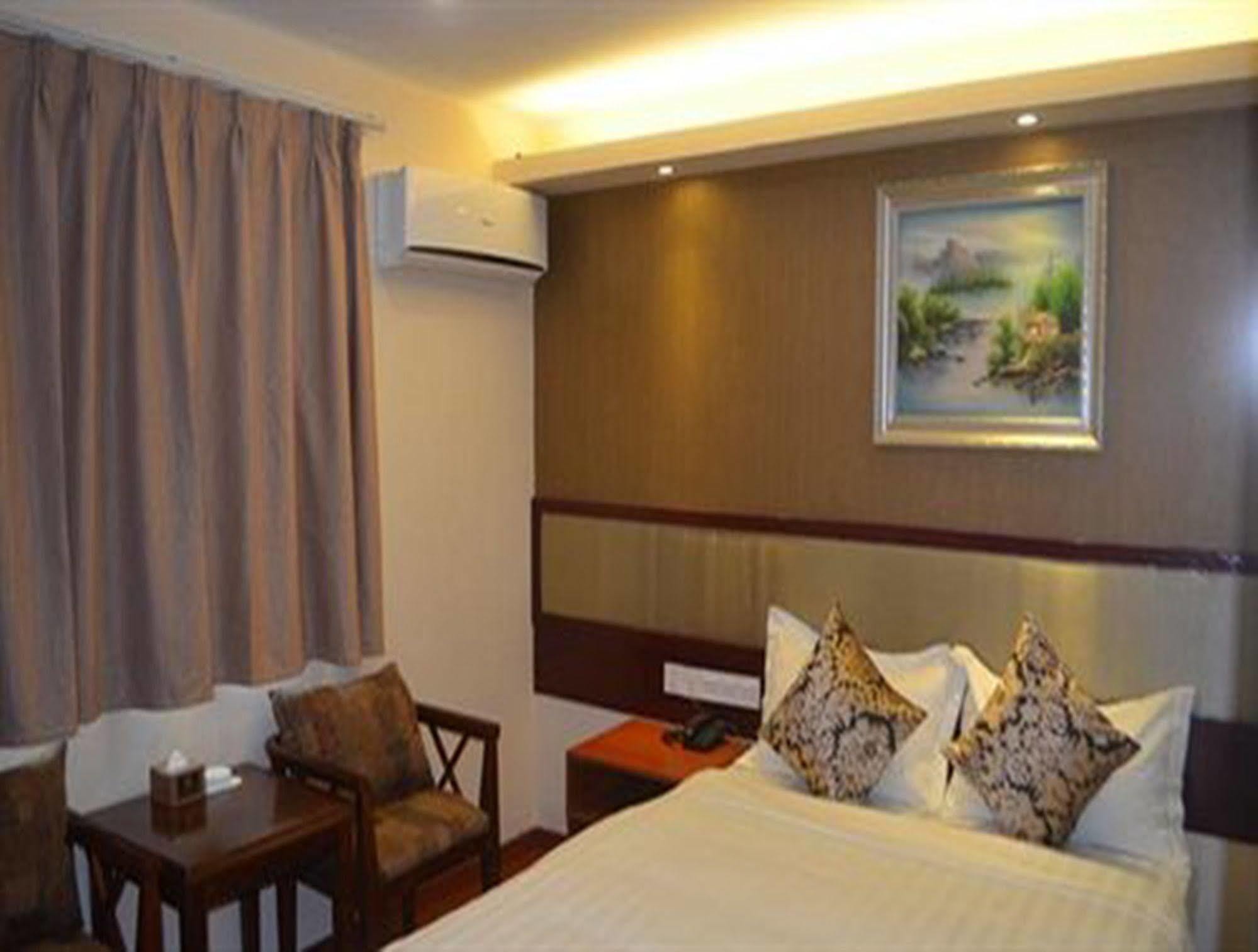 Good Luck Hotel Yangon Bagian luar foto