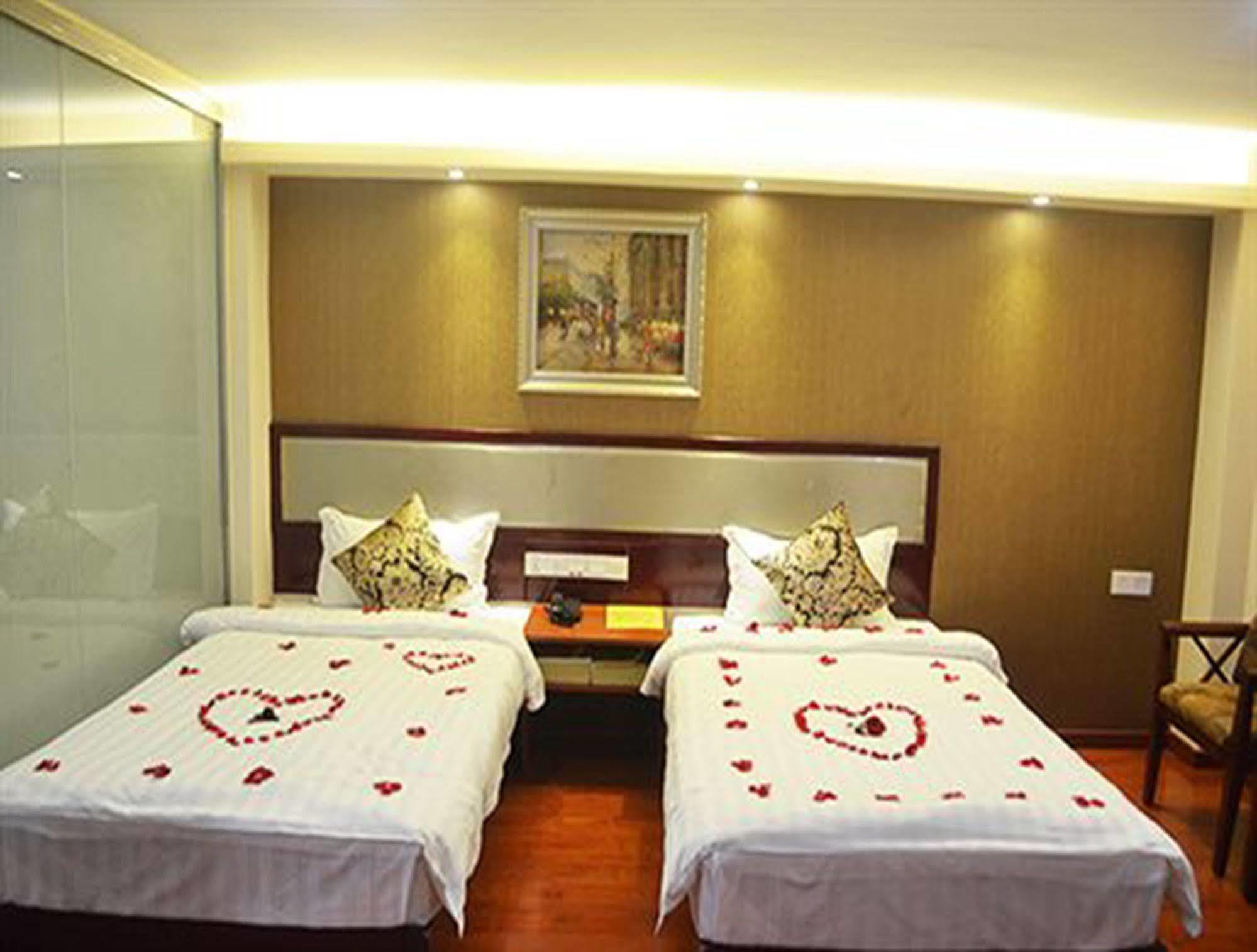 Good Luck Hotel Yangon Bagian luar foto