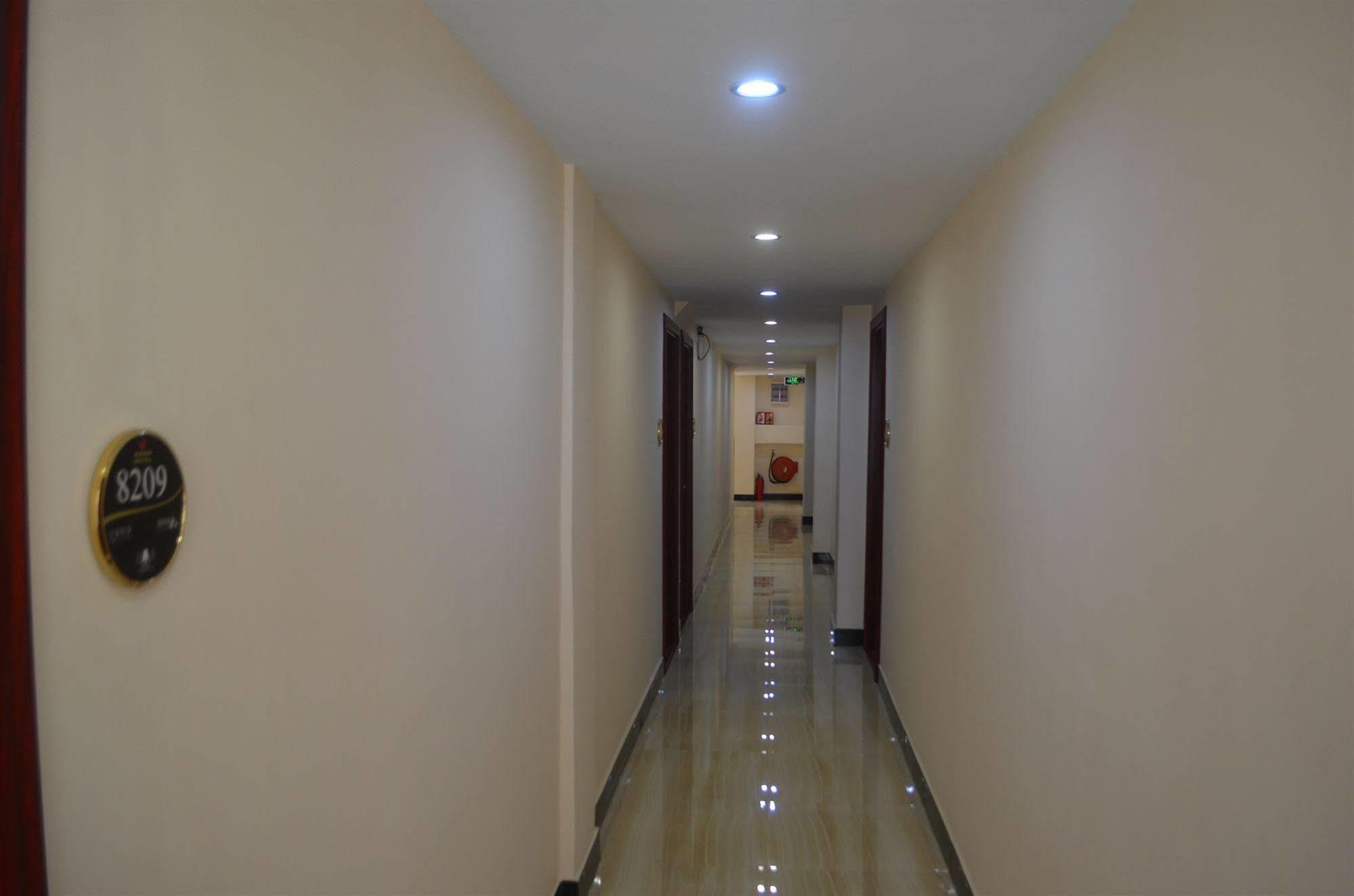 Good Luck Hotel Yangon Bagian luar foto